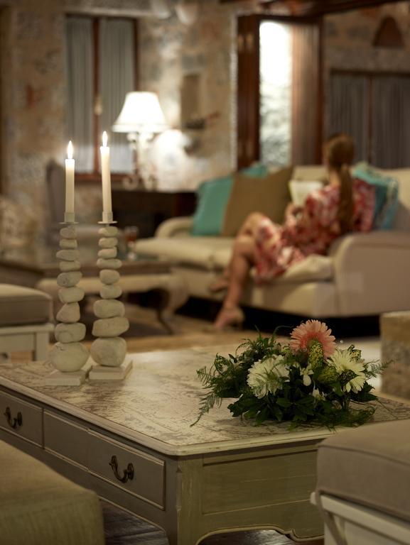 Porto Vitilo Boutique Hotel Karavostásion Eksteriør bilde
